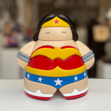 Escultura Wonder Woman Pq - Tiempo de entrega 4 semanas una vez realizada la compra